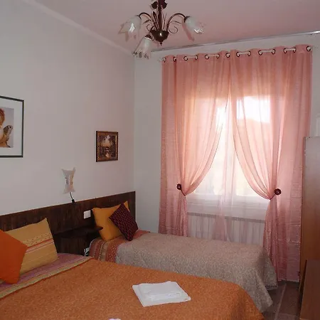 A Casa Doina Tower بيزا