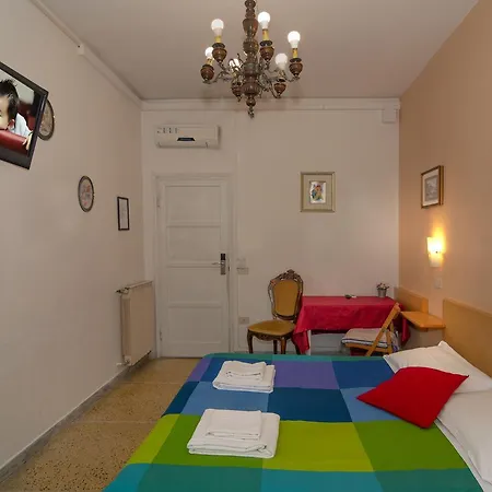 بيت ضيافة A Casa Doina Tower بيزا